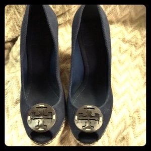 Navy blue Tory Burch blue canvas espadrilles.